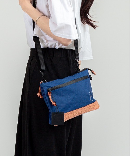 GUAPA(グアパ)の「【GUAPA】サコッシュ ショルダーバッグ(ショルダーバッグ・レディース・ホワイト/ネイビー/ブラック・FREE)」の5枚目の写真