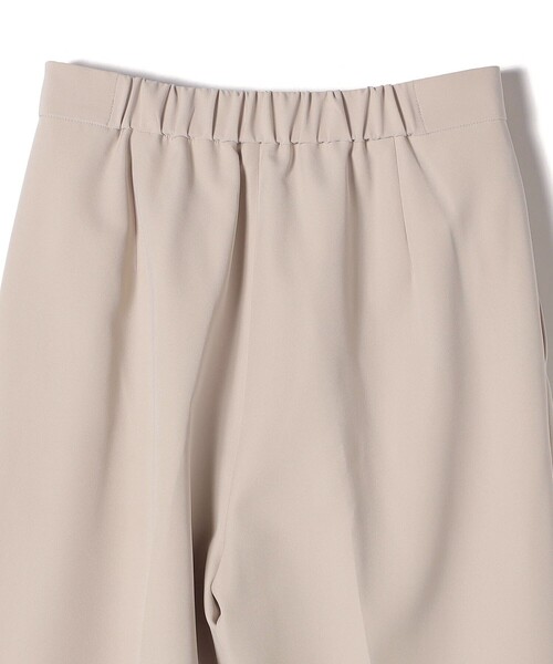 SHIPS Colors（シップス カラーズ）の「SHIPS Colors:〈手洗い可能〉ツインクロス タック パンツ◇（その他パンツ・レディース・ナチュラル/ネイビー・SMALL/MEDIUM）」の7枚目の写真