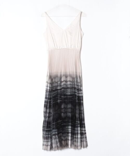 ALLSAINTS(オールセインツ)の「CELILIA 2-IN-1 PLEATED TIE DYE MIDI DRESS | CELILIA 2-IN-1 プリーツ タイ ダイ ミディ ドレス・ワンピース(ワンピース・レディース・ホワイト系その他・S/XS/M/L)」の10枚目の写真