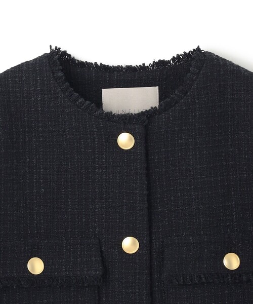 UNFILO(アンフィーロ)の「ツイード ジャケット(ノーカラージャケット・レディース・アイボリー系/ネイビー系・SMALL/MEDIUM/LARGE)」の10枚目の写真