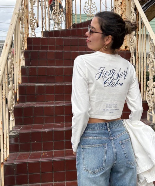 ROXY（ロキシー）の「SUN CHASERS L/S /ロキシーバックプリントクロップドロングスリーブトップス（Tシャツ/カットソー・レディース・ブラック/グリーン/ピンク/ホワイト・LARGE/MEDIUM/SMALL）」の2枚目の写真