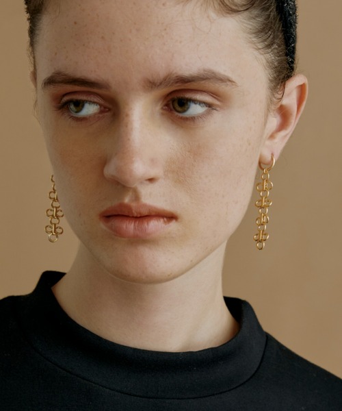 kiehtova(キエトヴァ)の「【kiehtova】FLOUR CHAIN PIERCE/フラワーチェーンピアス(ピアス(両耳用)・レディース・ゴールド/シルバー・FREE)」の8枚目の写真