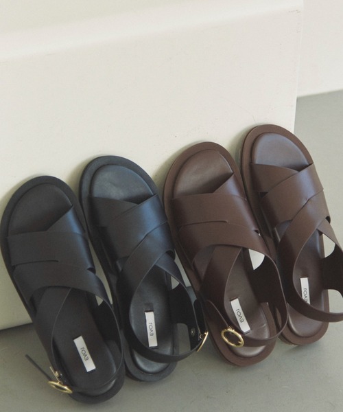 Doux archives（ドゥアルシーヴ）の「クロスデザインフラットサンダル（サンダル・レディース・ブラウン/ブラック・24.5/23.5）」の2枚目の写真