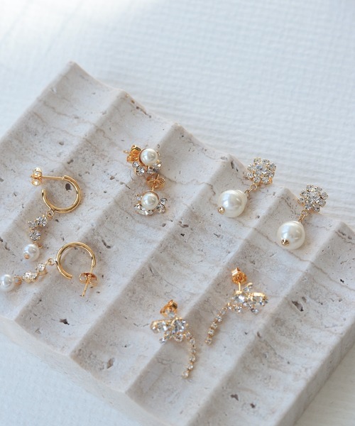 crystal bijou フラワー&スイングパールピアス（ピアス（両耳用