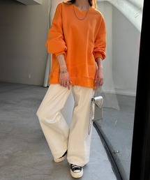 HUG.U（ハグユー）の「「神スウェット誕生」 抜け感 Vネック × ぽわん袖 スウェット（スウェット）」