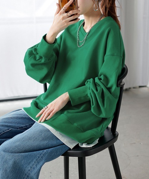 HUG.U（ハグユー）の「「神スウェット誕生」 抜け感 Vネック × ぽわん袖 スウェット（スウェット・レディース・アイボリー/ブラック/グリーン/ライトブルー/カーキブラウン/レッド/ライトグレー/オレンジ/ダークグレー/イエロー・FREE）」の20枚目の写真