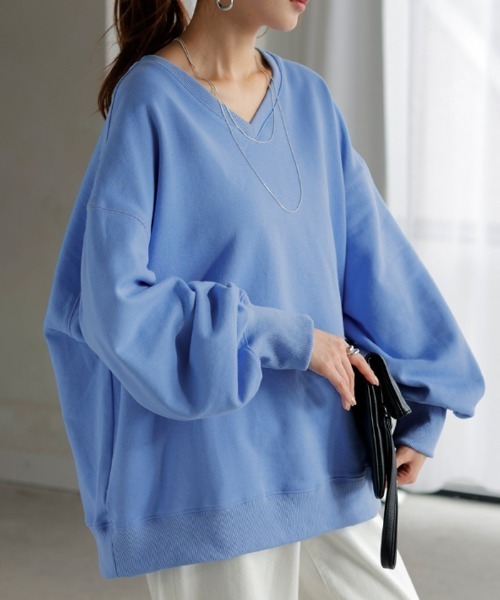 HUG.U（ハグユー）の「「神スウェット誕生」 抜け感 Vネック × ぽわん袖 スウェット（スウェット・レディース・アイボリー/ブラック/グリーン/ライトブルー/カーキブラウン/レッド/ライトグレー/オレンジ/ダークグレー/イエロー・FREE）」の15枚目の写真