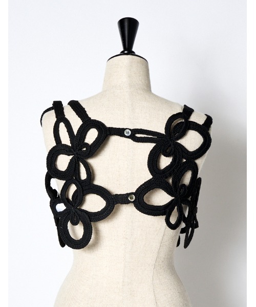 RUMCHE（ラムシェ）の「Flower Bond Yarn Harness / フラワーボンドヤーンハーネス（ベスト・レディース・ブラック・FREE）」の4枚目の写真