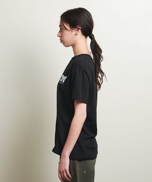ATTISESSION(アティセッション)の「<John Holmstorm×ATTISESSION>OBSESSION Tシャツ(Tシャツ/カットソー・レディース・ブラック/ホワイト・L)」の7枚目の写真