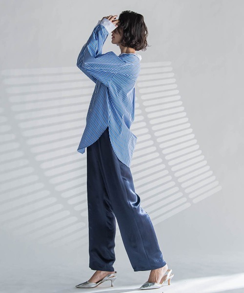 la.f…（ラエフ）の「サテンストレートパンツ（その他パンツ・レディース・ネイビー/ベージュ・9号）」の14枚目の写真