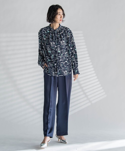 la.f…（ラエフ）の「サテンストレートパンツ（その他パンツ・レディース・ネイビー/ベージュ・9号）」の21枚目の写真