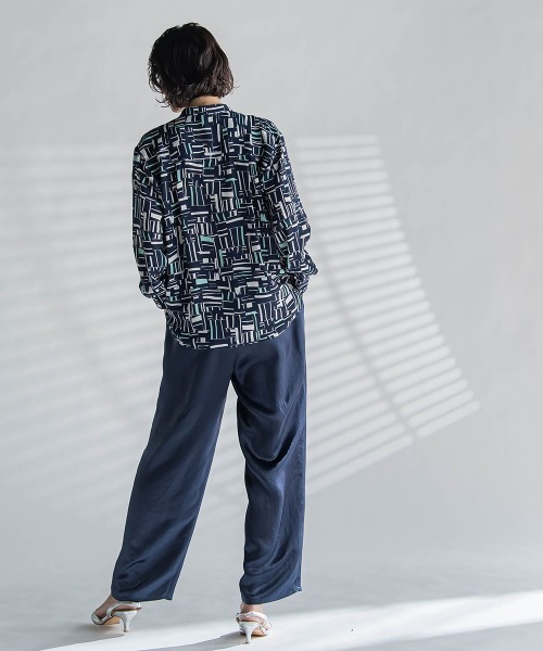 la.f…（ラエフ）の「サテンストレートパンツ（その他パンツ・レディース・ネイビー/ベージュ・9号）」の18枚目の写真