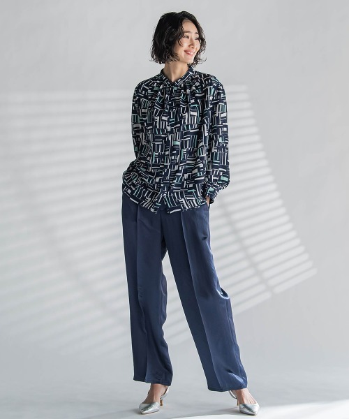 la.f…（ラエフ）の「サテンストレートパンツ（その他パンツ・レディース・ネイビー/ベージュ・9号）」の20枚目の写真