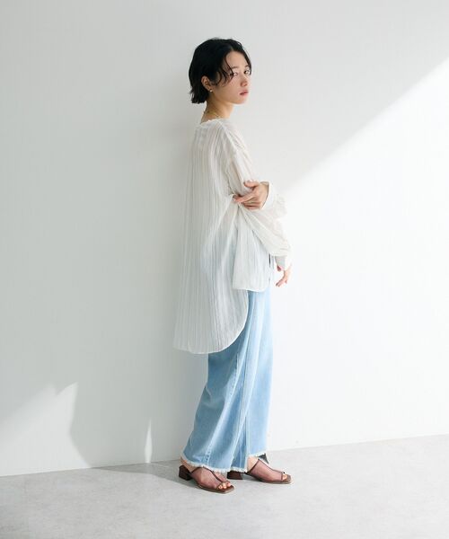 Green Parks(グリーンパークス)の「切り替えカーヴィーデニムパンツ(デニムパンツ・レディース・ライトインディゴブルー/インディゴブルー・FREE)」の12枚目の写真