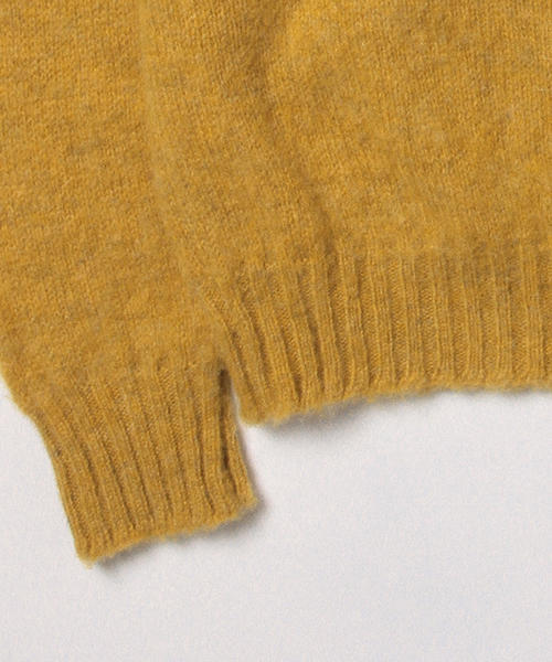 Jamieson's of Shetland（ジャミーソンズオブシェトランド）の「Jamieson's Knitwear × fennica / ＜Men's＞solid shaggy crew knit 2015AW（ニット/セーター・メンズ・ピンク/グリーン/ダークブラウン/イエロー/オリーブ・36/38/40/42）」の14枚目の写真