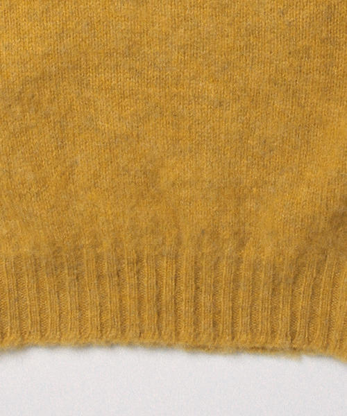 Jamieson's of Shetland（ジャミーソンズオブシェトランド）の「Jamieson's Knitwear × fennica / ＜Men's＞solid shaggy crew knit 2015AW（ニット/セーター・メンズ・ピンク/グリーン/ダークブラウン/イエロー/オリーブ・36/38/40/42）」の15枚目の写真