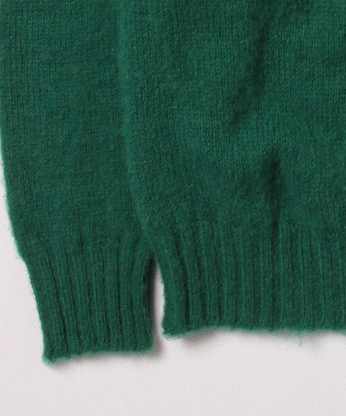 Jamieson's of Shetland（ジャミーソンズオブシェトランド）の「Jamieson's Knitwear × fennica / ＜Men's＞solid shaggy crew knit 2015AW（ニット/セーター・メンズ・ピンク/グリーン/ダークブラウン/イエロー/オリーブ・36/38/40/42）」の18枚目の写真