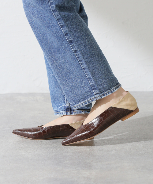 FRAMeWORK(フレームワーク)の「NEBULONI E./ネブロー二 別注型押しフラットパンプス(パンプス・レディース・ブラウン・38/37/36)」の11枚目の写真