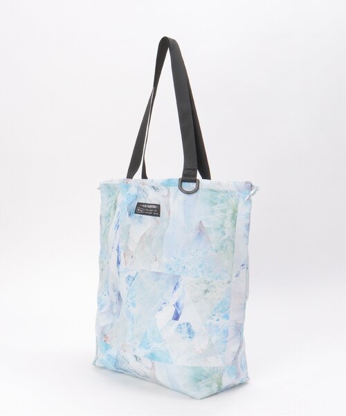 LBC（エルビーシー）の「【撥水】KiU キウ 2WAYレインバッグカバー（折りたたみ傘・レディース・ライトグリーン/ブラウン系/ピンク系/ホワイト/グレー・FREE）」の7枚目の写真