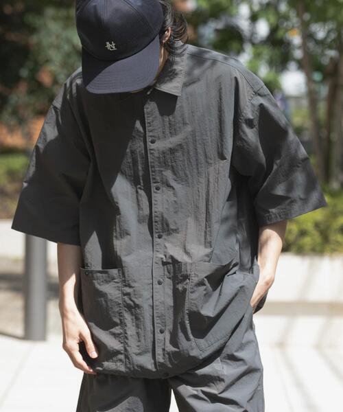 EKAL(エカル)の「UR TECHナイロンタッサーSSシャツ(シャツ/ブラウス・メンズ・ブルー/ネイビー/グレー・LARGE/MEDIUM)」の19枚目の写真