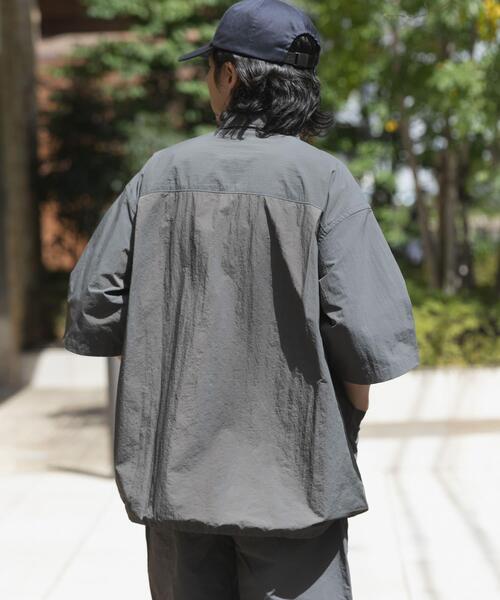 EKAL(エカル)の「UR TECHナイロンタッサーSSシャツ(シャツ/ブラウス・メンズ・ブルー/ネイビー/グレー・LARGE/MEDIUM)」の16枚目の写真