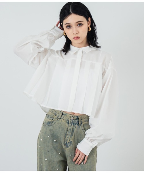 ANAP(アナップ)の「ボリュームスリーブ クロップドプリーツブラウス(シャツ/ブラウス・レディース・ブラック/ホワイト・FREE)」の1枚目の写真