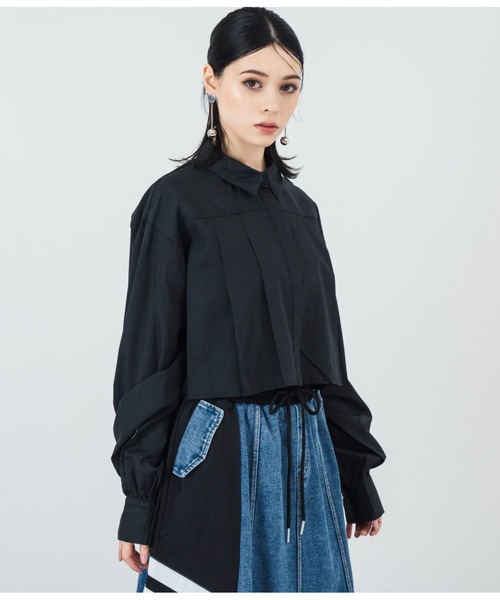 ANAP(アナップ)の「ボリュームスリーブ クロップドプリーツブラウス(シャツ/ブラウス・レディース・ブラック/ホワイト・FREE)」の3枚目の写真