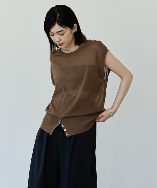 select MOCA Et(セレクトモカエト)の「【Et】Double-Front Slit Button Sheer Knit Tops(ニット/セーター・レディース・ブラック/オリーブ/ブラウン・FREE)」の18枚目の写真
