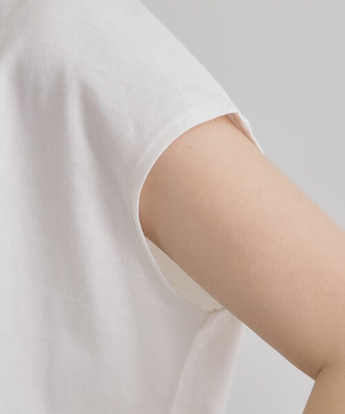 Lee(リー)の「【Lee×grove別注】PRINT SLEEVELESS T-SHIRTS(Tシャツ/カットソー・レディース・オフホワイト/チャコールグレー・01/02)」の3枚目の写真