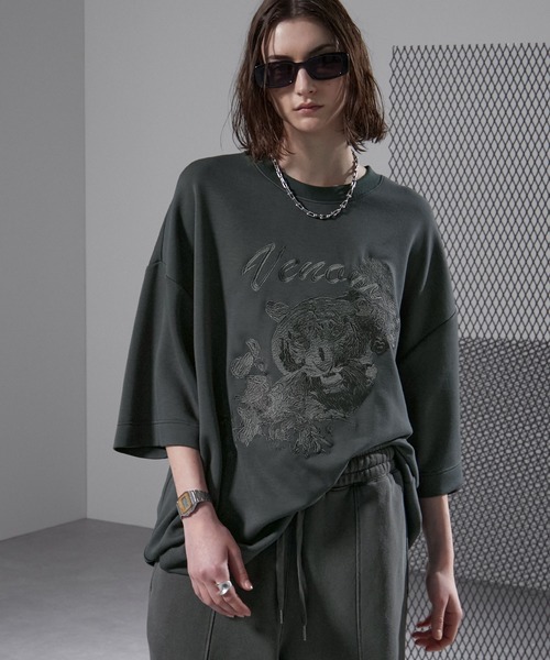 ENDER PRODUCTS(エンダープロダクツ)の「タイガー刺繍 ビッグシルエットクルーネックTシャツ【ENDER PRODUCTS/エンダープロダクツ】(Tシャツ/カットソー・メンズ・オフホワイト/ダークブラウン/スミクロ/ブラック・M/L)」の17枚目の写真