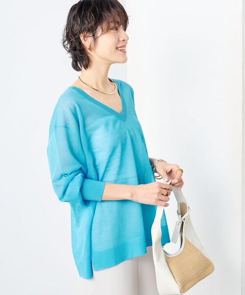 NOLLEY’S Sophi（ノーリーズソフィ）の「麻混シアーVネックプルオーバーニット（ニット/セーター・レディース・イエロー/ライトブルー/ベージュ・38）」の3枚目の写真