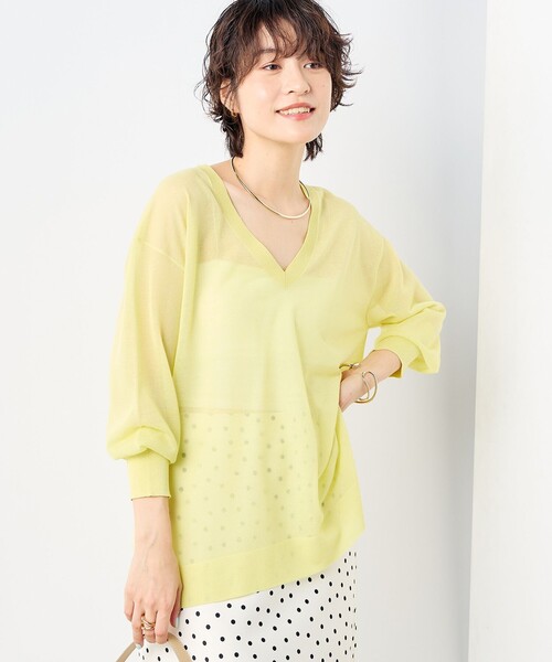 NOLLEY’S Sophi（ノーリーズソフィ）の「麻混シアーVネックプルオーバーニット（ニット/セーター・レディース・イエロー/ライトブルー/ベージュ・38）」の17枚目の写真