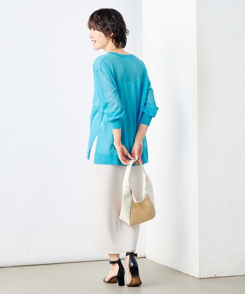 NOLLEY’S Sophi（ノーリーズソフィ）の「麻混シアーVネックプルオーバーニット（ニット/セーター・レディース・イエロー/ライトブルー/ベージュ・38）」の22枚目の写真