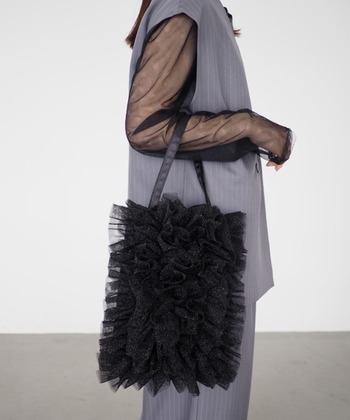 et.UNiVER(エトユニベール)の「Ruffle Bloom Tote(トートバッグ・レディース・ベージュ/ブラック・FREE)」の10枚目の写真