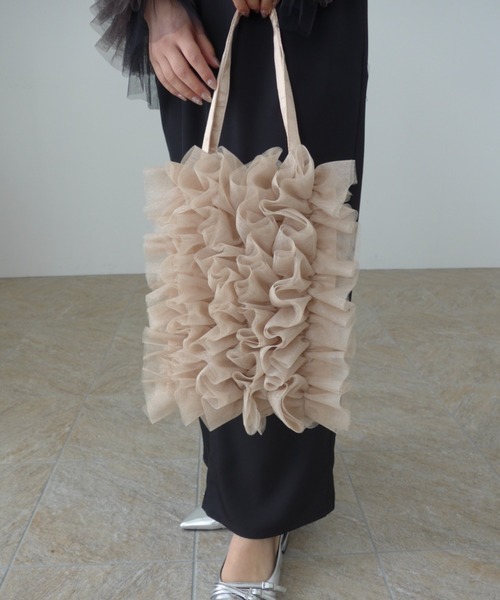 et.UNiVER(エトユニベール)の「Ruffle Bloom Tote(トートバッグ・レディース・ベージュ/ブラック・FREE)」の15枚目の写真