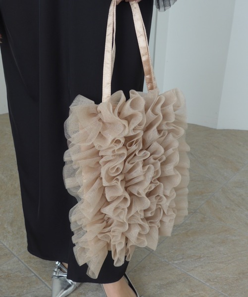et.UNiVER(エトユニベール)の「Ruffle Bloom Tote(トートバッグ・レディース・ベージュ/ブラック・FREE)」の16枚目の写真