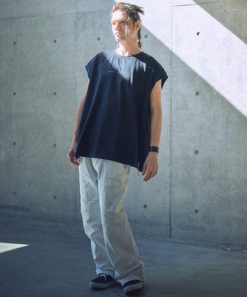 ADAM PATEK（アダムパテック）の「ADAMPATEK/paranoid sleeveless/パラノイドプリントノースリーブ(AP2514024)（Tシャツ/カットソー・レディース・パープル/ブラック/ホワイト・1/2）」の11枚目の写真
