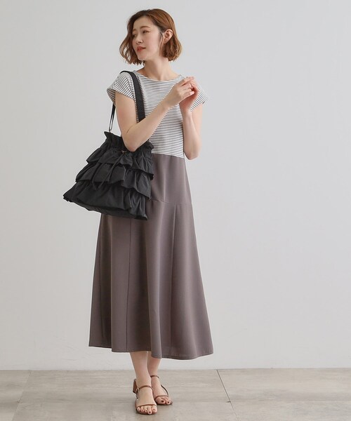 grove(グローブ)の「【晴れの日も雨の日も】撥水ティアードドロストショルダー(ショルダーバッグ・レディース・ダークグレー/アイボリー/ブラック・00)」の9枚目の写真