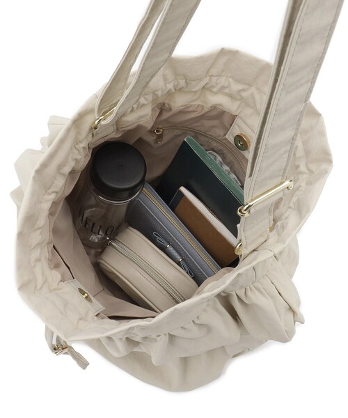 grove(グローブ)の「【晴れの日も雨の日も】撥水ティアードドロストショルダー(ショルダーバッグ・レディース・ダークグレー/アイボリー/ブラック・00)」の20枚目の写真