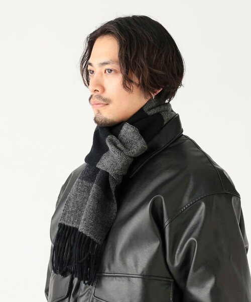 B:MING by BEAMS（ビーミングバイビームス）の「ボーダー リバーシブル マフラー（ユニセックス）（マフラー・メンズ・ブラック/ネイビー・ONE SIZE）」の3枚目の写真