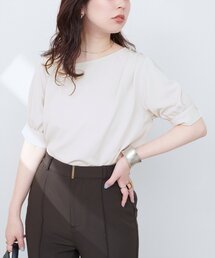 アシメネック金釦装飾ブラウス