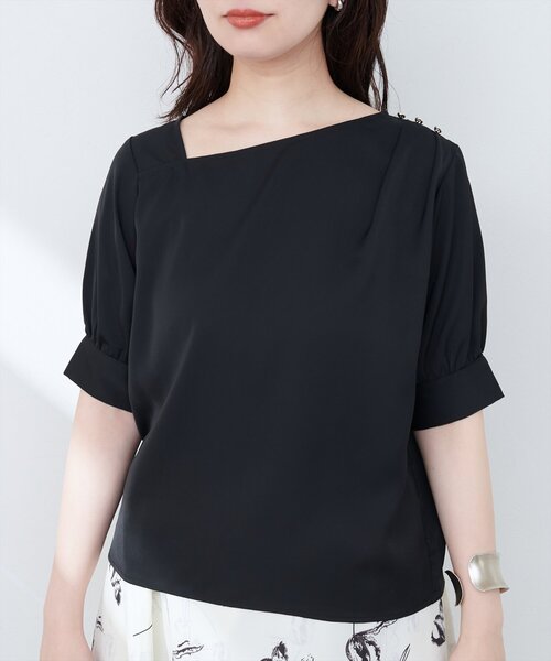 natural couture(ナチュラルクチュール)の「アシメネック金釦装飾ブラウス(シャツ/ブラウス・レディース・イエロー/アイボリー/サックスブルー/ピンク/ブラック・FREE)」の13枚目の写真