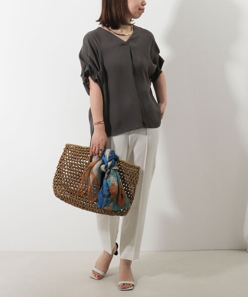 MICO COULIER（ミコクリエ）の「ポリワッシャーカルゼシャツ（シャツ/ブラウス・レディース・チャコールグレー/オフホワイト/ライトグリーン・38）」の15枚目の写真