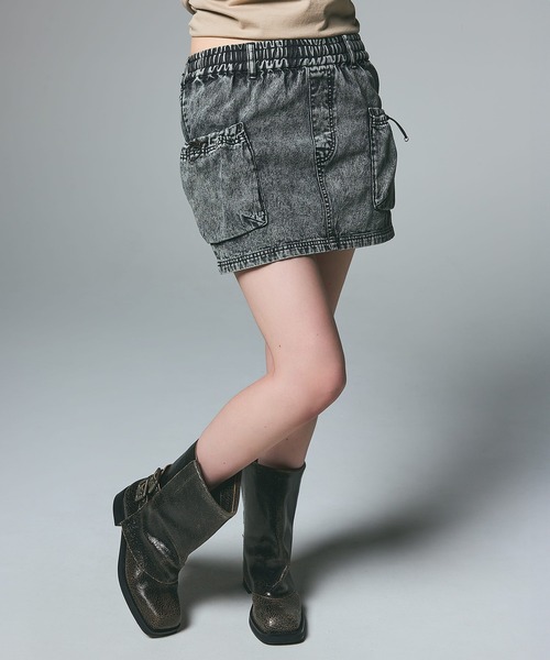 X-girl(エックスガール)の「DENIM EASY MINI SKIRT(デニムスカート・レディース・ブラック/ライトインディゴブルー・S/M)」の17枚目の写真