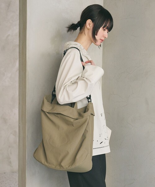 BEAUTY&YOUTH UNITED ARROWS(ビューティーアンドユースユナイテッドアローズ)の「パーテーション ビッグ トートバッグ -2WAY-(トートバッグ・レディース・モカ/ブラック/オリーブ・FREE)」の18枚目の写真