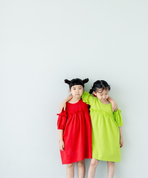 LOWRYS FARM（ローリーズファーム）の「カットフリルワンピース　492801（ワンピース・キッズ・グリーン/レッド/ブラック・110cm/120cm/130cm/140cm/150cm）」の3枚目の写真