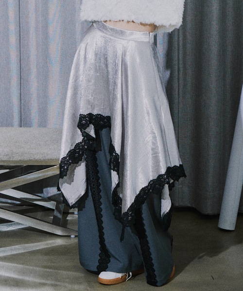 VIOLETTA（ヴィオレッタ）の「ワッシャーサテンハンカチーフヘムスカート（スカート・レディース・ブルー/ブラック/ライトグレー・M/S）」の3枚目の写真