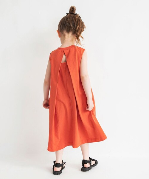 BRANSHES(ブランシェス)の「【プチプラ】バックデザインワンピース(ワンピース・キッズ・オレンジ/ブラック・130/150/100/140/90/120/110)」の7枚目の写真