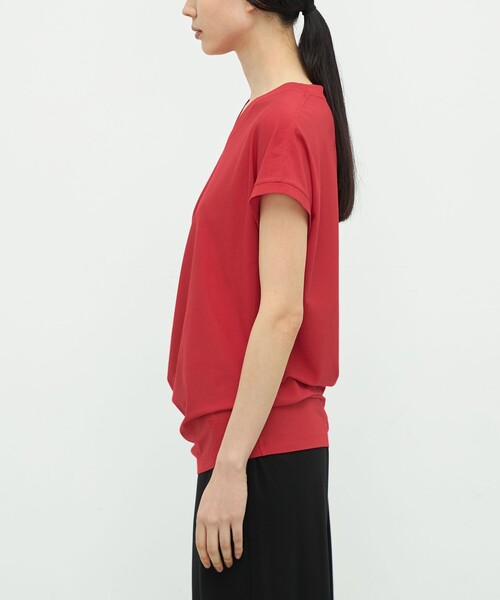 TOMORROWLAND .B(トゥモローランドビー)の「コットンテンセル アシンメトリートップ(Tシャツ/カットソー・レディース・チャコールグレー/ホワイト/ブラック/レッド・FREE)」の8枚目の写真