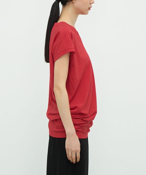 TOMORROWLAND .B(トゥモローランドビー)の「コットンテンセル アシンメトリートップ(Tシャツ/カットソー・レディース・チャコールグレー/ホワイト/ブラック/レッド・FREE)」の9枚目の写真